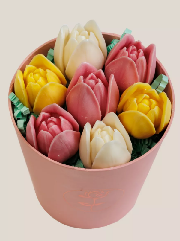 Košík čokoládových tulipánov